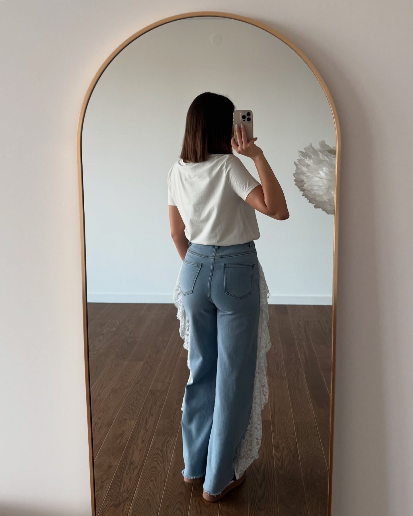 Elegance Versatile lace panelled jeans