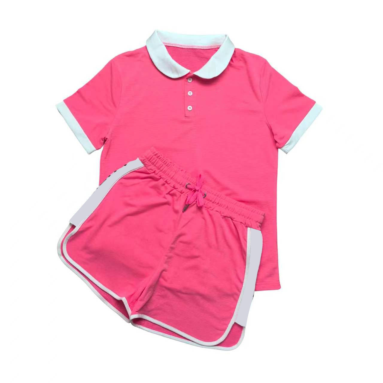 Short-sleeved shirt + shorts