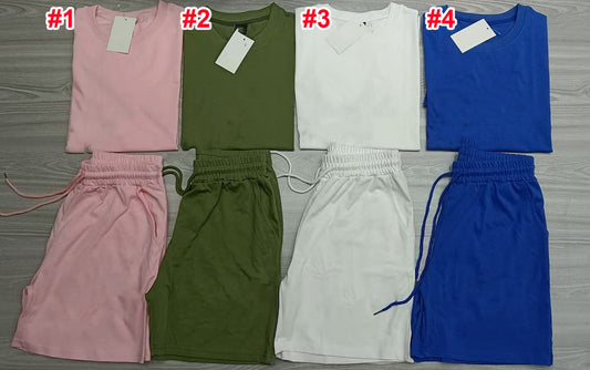 Short-sleeved and shorts set