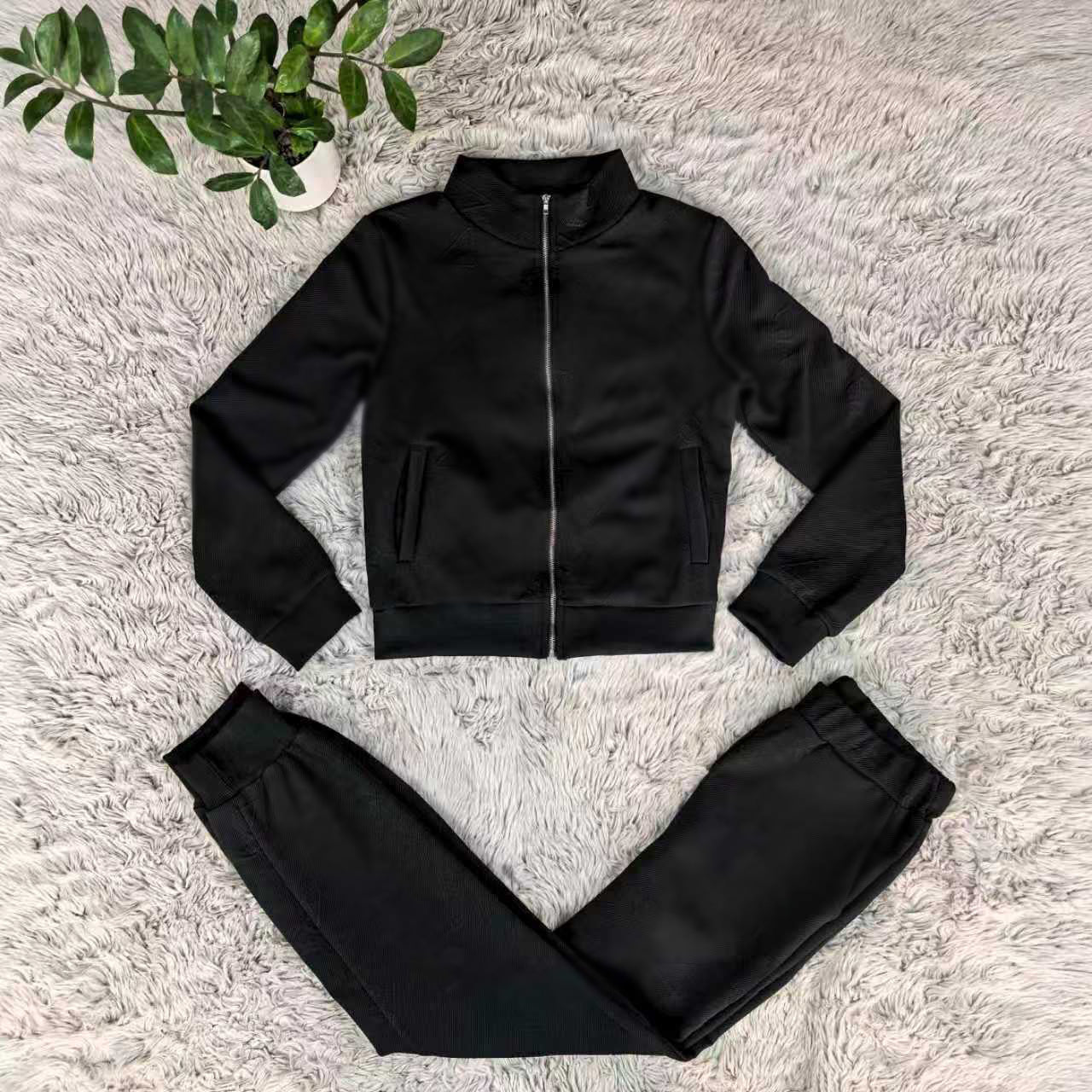 Embossed long-sleeved tracksuit