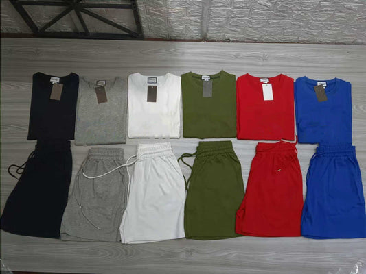 Short-sleeved and shorts set