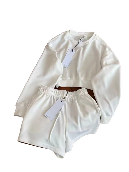 Women's Long-sleeved Sweatshirt + Shorts